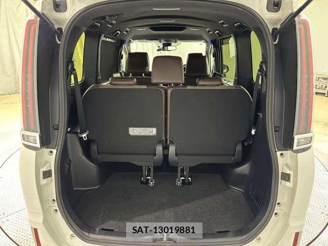 Toyota ESQUIRE 2018-06 7616412-29