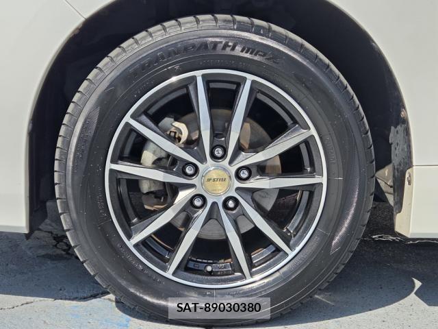 Toyota ESQUIRE 2014-12 7616421-13