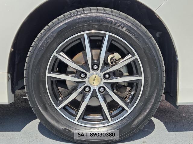 Toyota ESQUIRE 2014-12 7616421-15