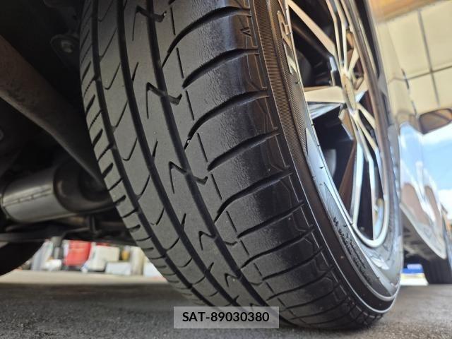 Toyota ESQUIRE 2014-12 7616421-18