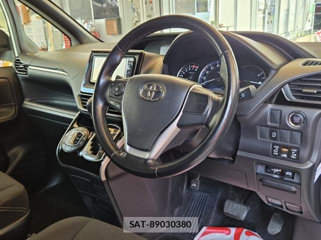 Toyota ESQUIRE 2014-12 7616421-21