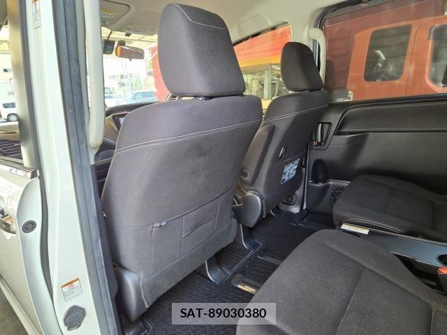 Toyota ESQUIRE 2014-12 7616421-25