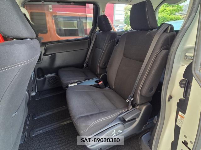 Toyota ESQUIRE 2014-12 7616421-26