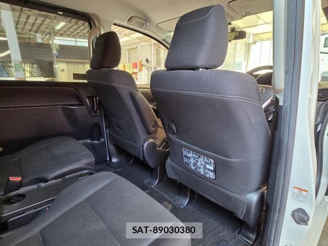 Toyota ESQUIRE 2014-12 7616421-27