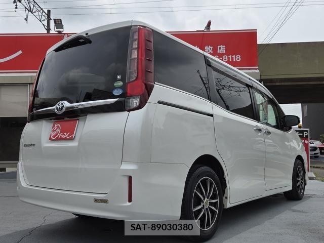 Toyota ESQUIRE 2014-12 7616421-5