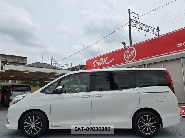 Toyota ESQUIRE 2014-12 7616421-8