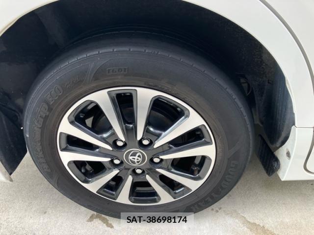 Toyota ESQUIRE 2017-07 7616422-5