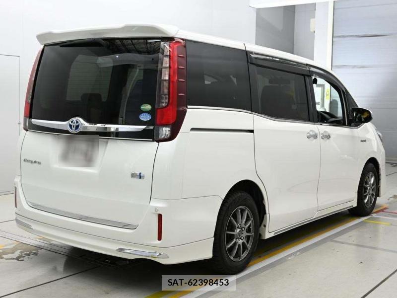 Toyota ESQUIRE 2015-06 7633712-1