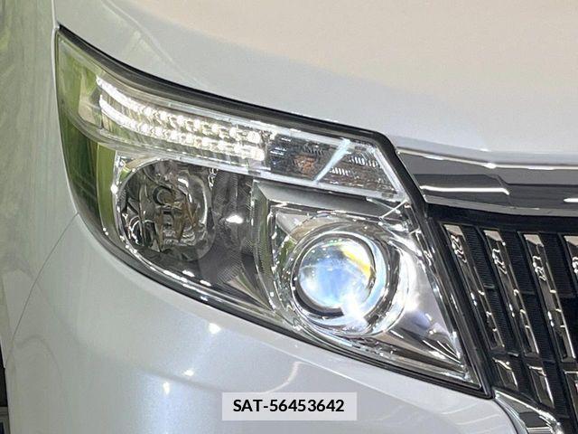 Toyota ESQUIRE 2014-12 7723097-12