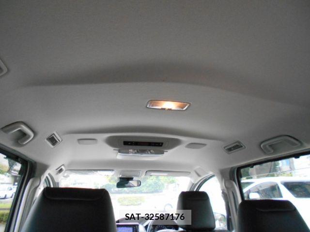 Toyota ESQUIRE 2016-06 7876322-24