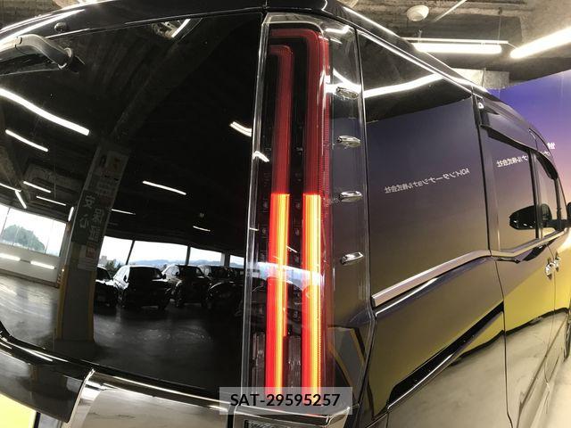 Toyota ESQUIRE 2021-07 7876319-27