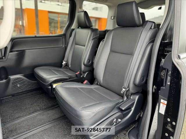 Toyota ESQUIRE 2015-11 7902575-17