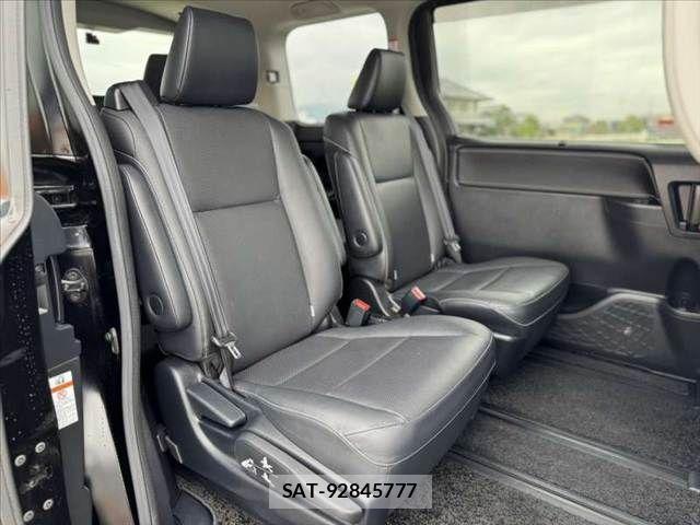 Toyota ESQUIRE 2015-11 7902575-18