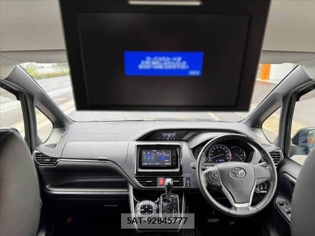 Toyota ESQUIRE 2015-11 7902575-1