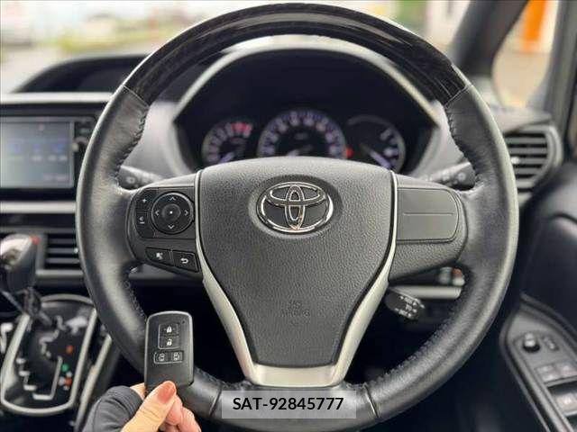 Toyota ESQUIRE 2015-11 7902575-4