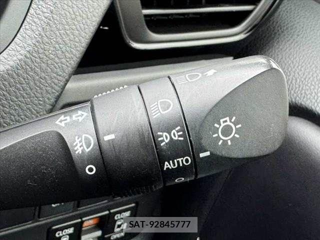 Toyota ESQUIRE 2015-11 7902575-6