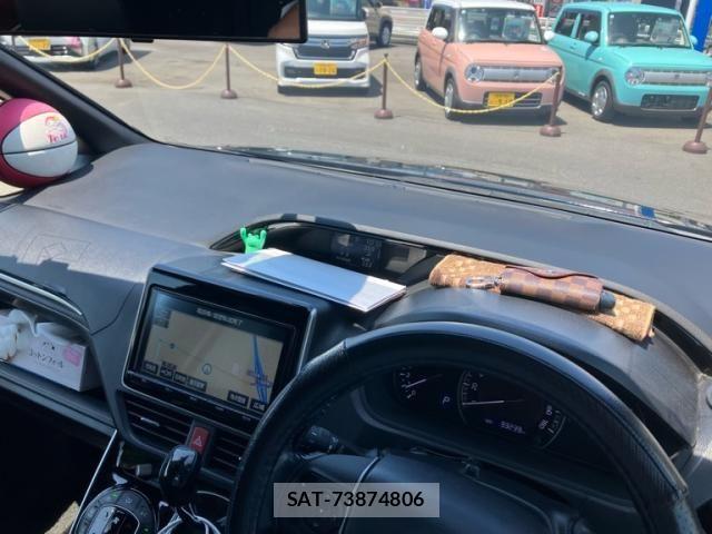 Toyota ESQUIRE 2018-04 7979158-21