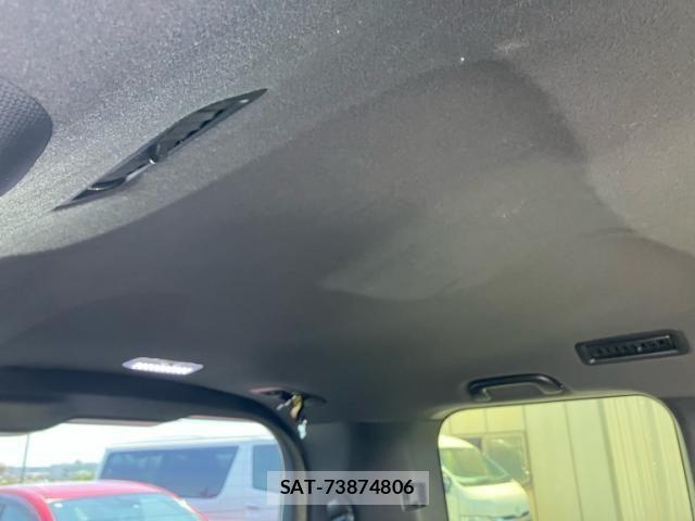 Toyota ESQUIRE 2018-04 7979158-29