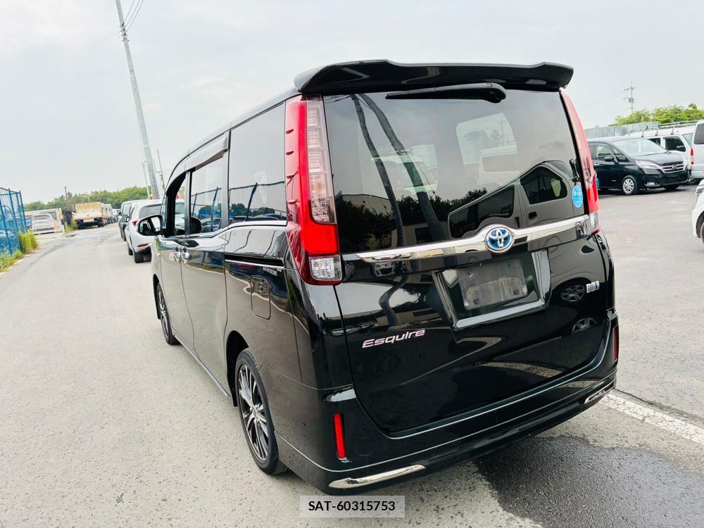 Toyota ESQUIRE 2016-03 7892160-2