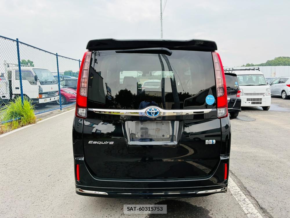 Toyota ESQUIRE 2016-03 7892160-3