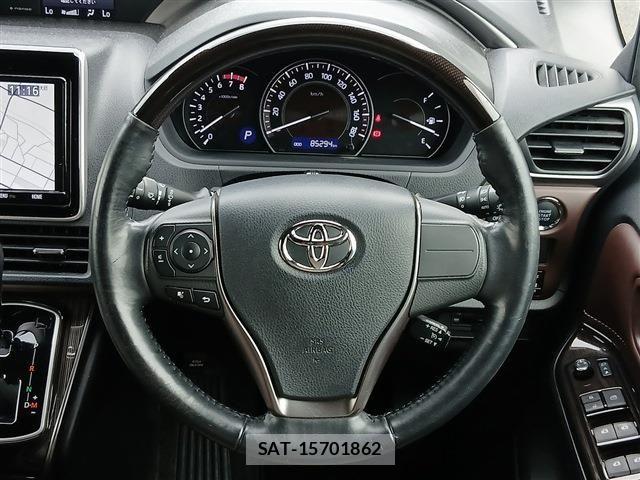 Toyota ESQUIRE 2018-10 8035405-18