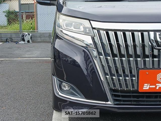 Toyota ESQUIRE 2018-10 8035405-25