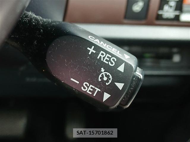 Toyota ESQUIRE 2018-10 8035405-5