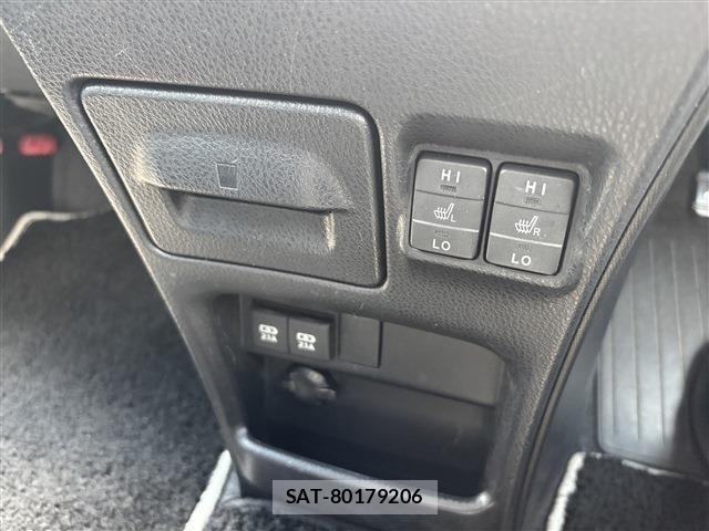 Toyota ESQUIRE 2019-07 8035403-10