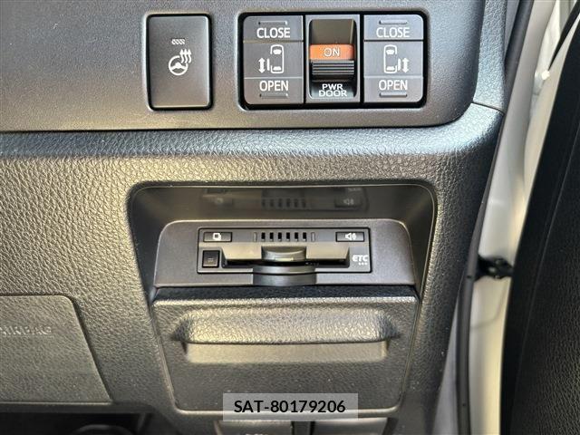 Toyota ESQUIRE 2019-07 8035403-12