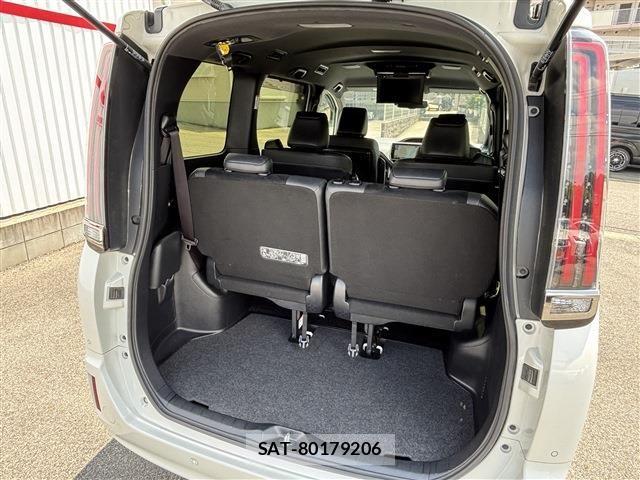 Toyota ESQUIRE 2019-07 8035403-17