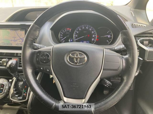 Toyota ESQUIRE 2016-04 8035407-11