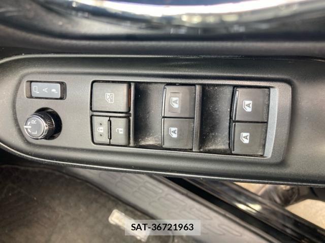 Toyota ESQUIRE 2016-04 8035407-13