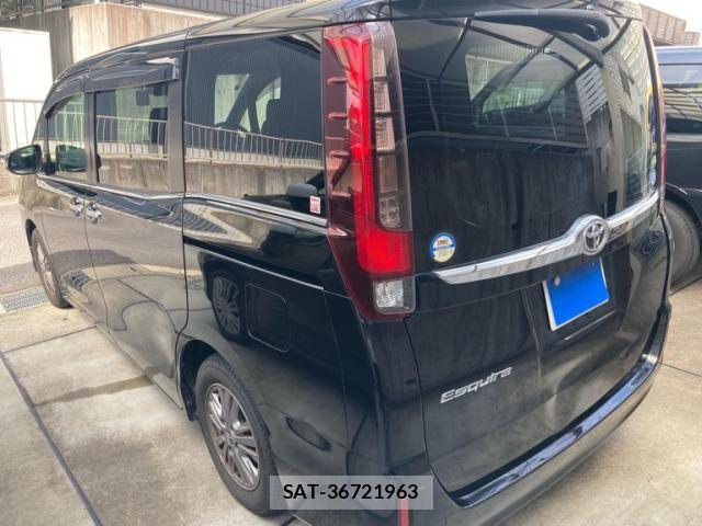 Toyota ESQUIRE 2016-04 8035407-2