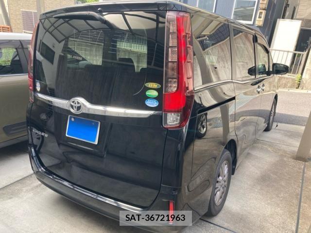 Toyota ESQUIRE 2016-04 8035407-3