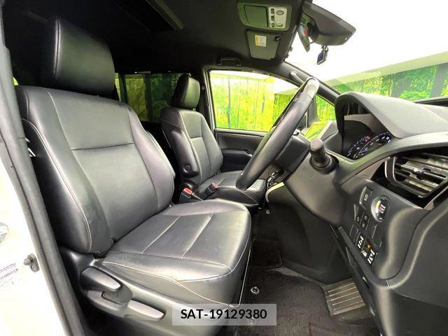 Toyota ESQUIRE 2019-08 8035404-6