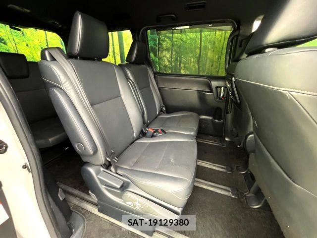 Toyota ESQUIRE 2019-08 8035404-7