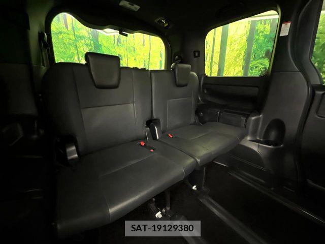 Toyota ESQUIRE 2019-08 8035404-8