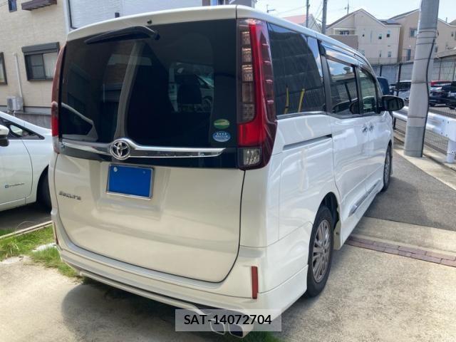 Toyota ESQUIRE 2015-04 8035406-9