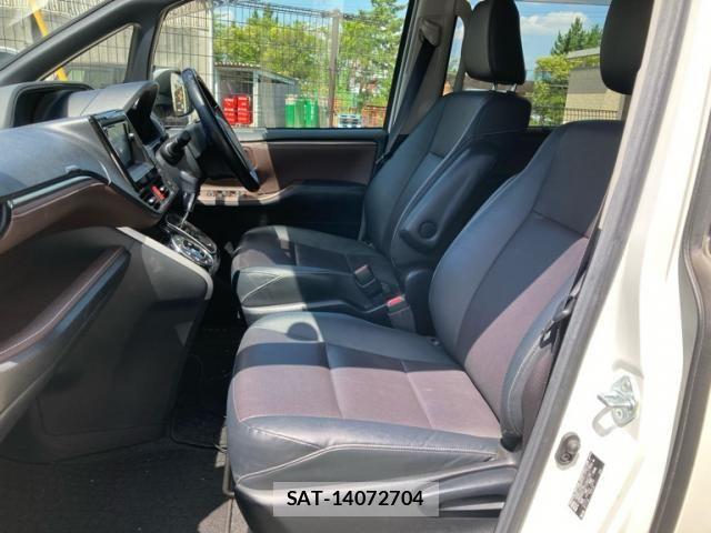 Toyota ESQUIRE 2015-04 8035406-14