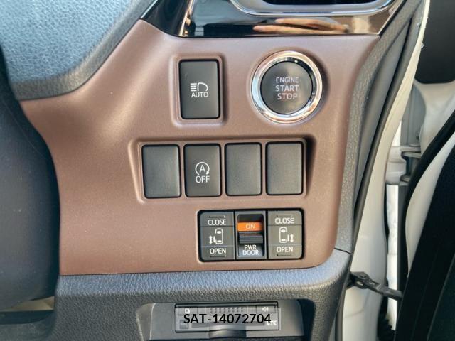 Toyota ESQUIRE 2015-04 8035406-21