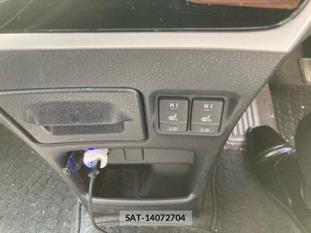 Toyota ESQUIRE 2015-04 8035406-26
