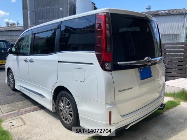 Toyota ESQUIRE 2015-04 8035406-8