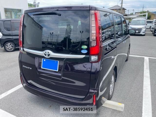 Toyota ESQUIRE 2016-11 8073675-1
