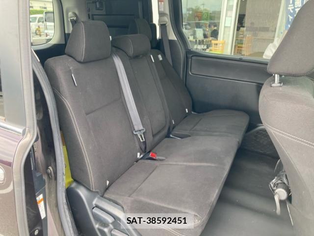 Toyota ESQUIRE 2016-11 8073675-8