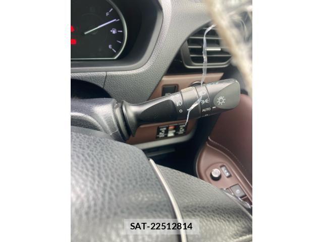 Toyota ESQUIRE 2014-11 8073677-21