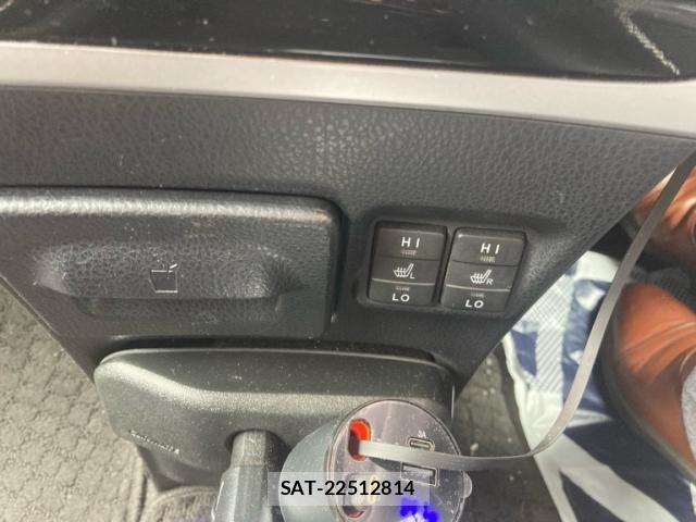 Toyota ESQUIRE 2014-11 8073677-27