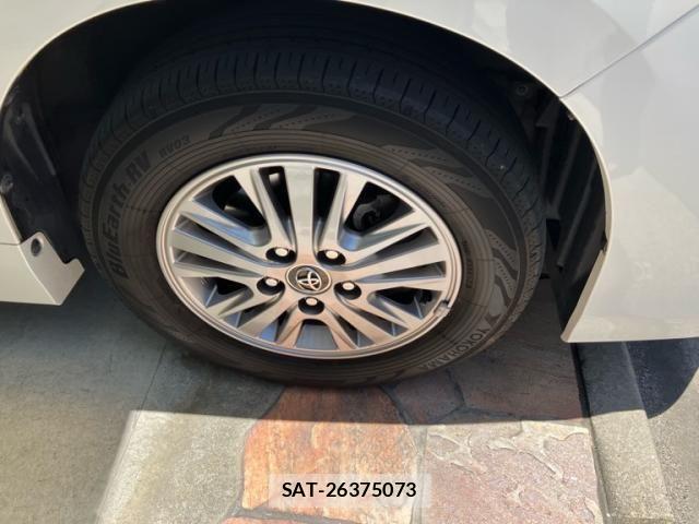 Toyota ESQUIRE 2014-12 8073676-1
