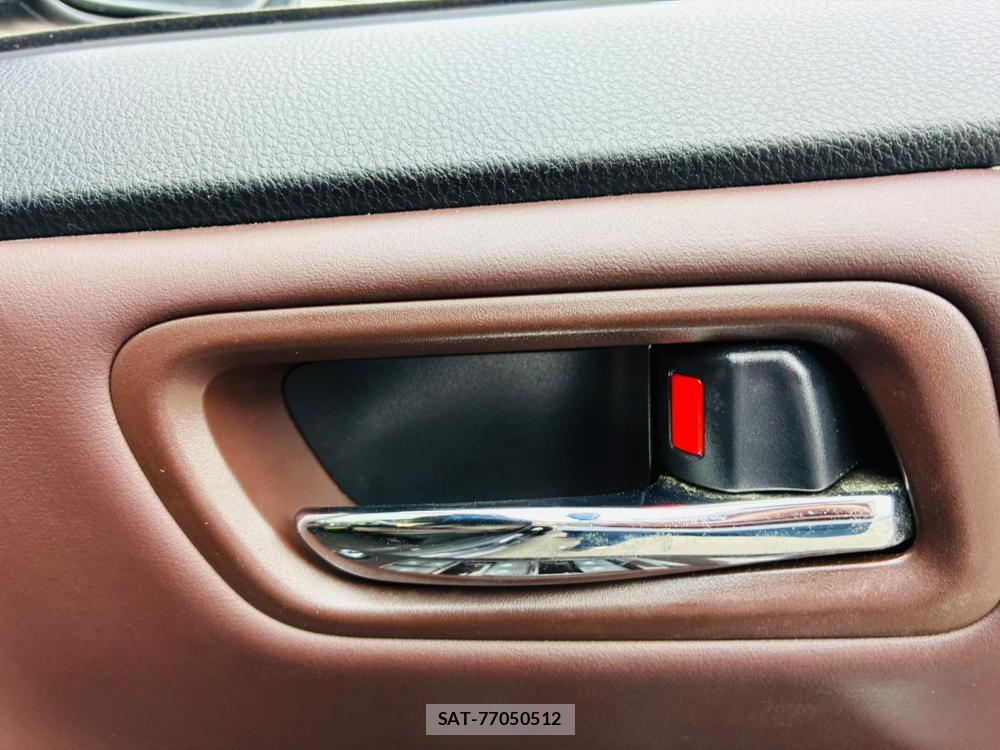 Toyota ESQUIRE 2018-08 8056357-17