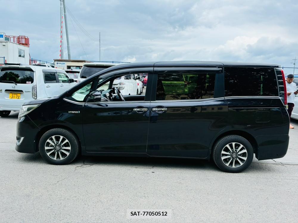 Toyota ESQUIRE 2018-08 8056357-1