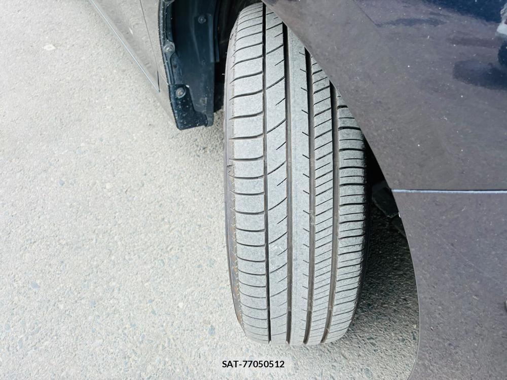 Toyota ESQUIRE 2018-08 8056357-31